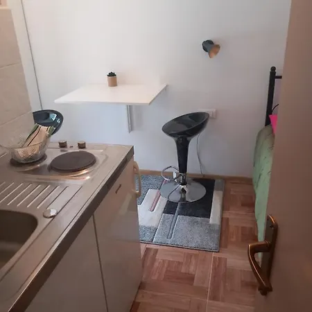 Danny Apartment *