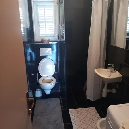 Danny Apartment